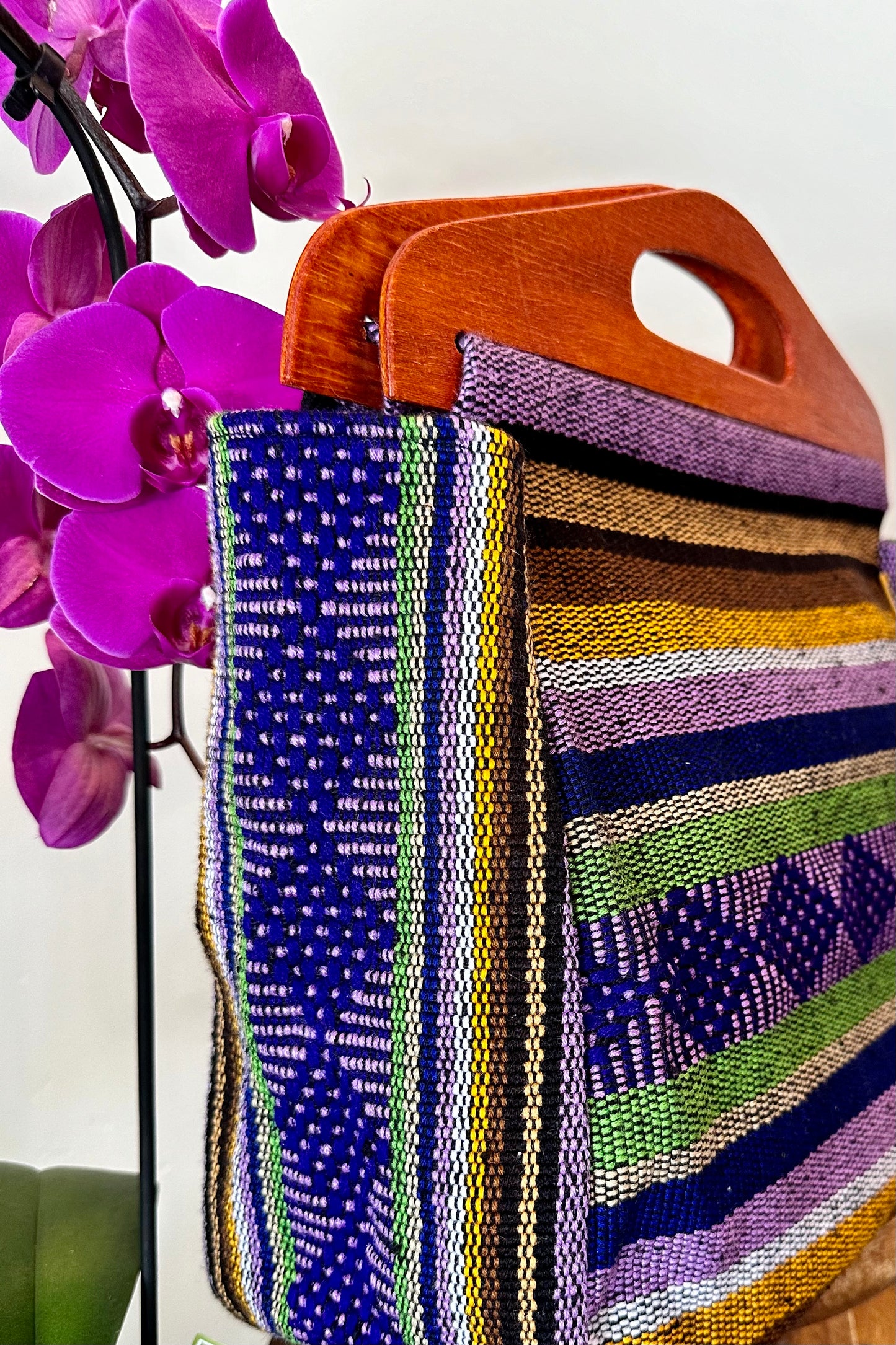 Woven Handbags w/ Wooden Handle